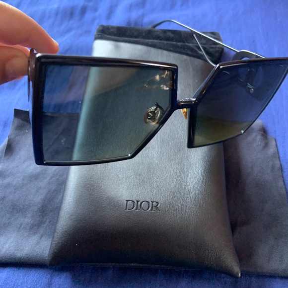 not looking for full price but willing to negotiate - Picture 2 of 5